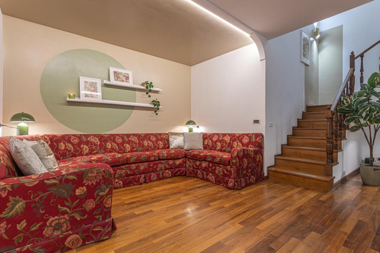 Welcome To Pantheon Apartment