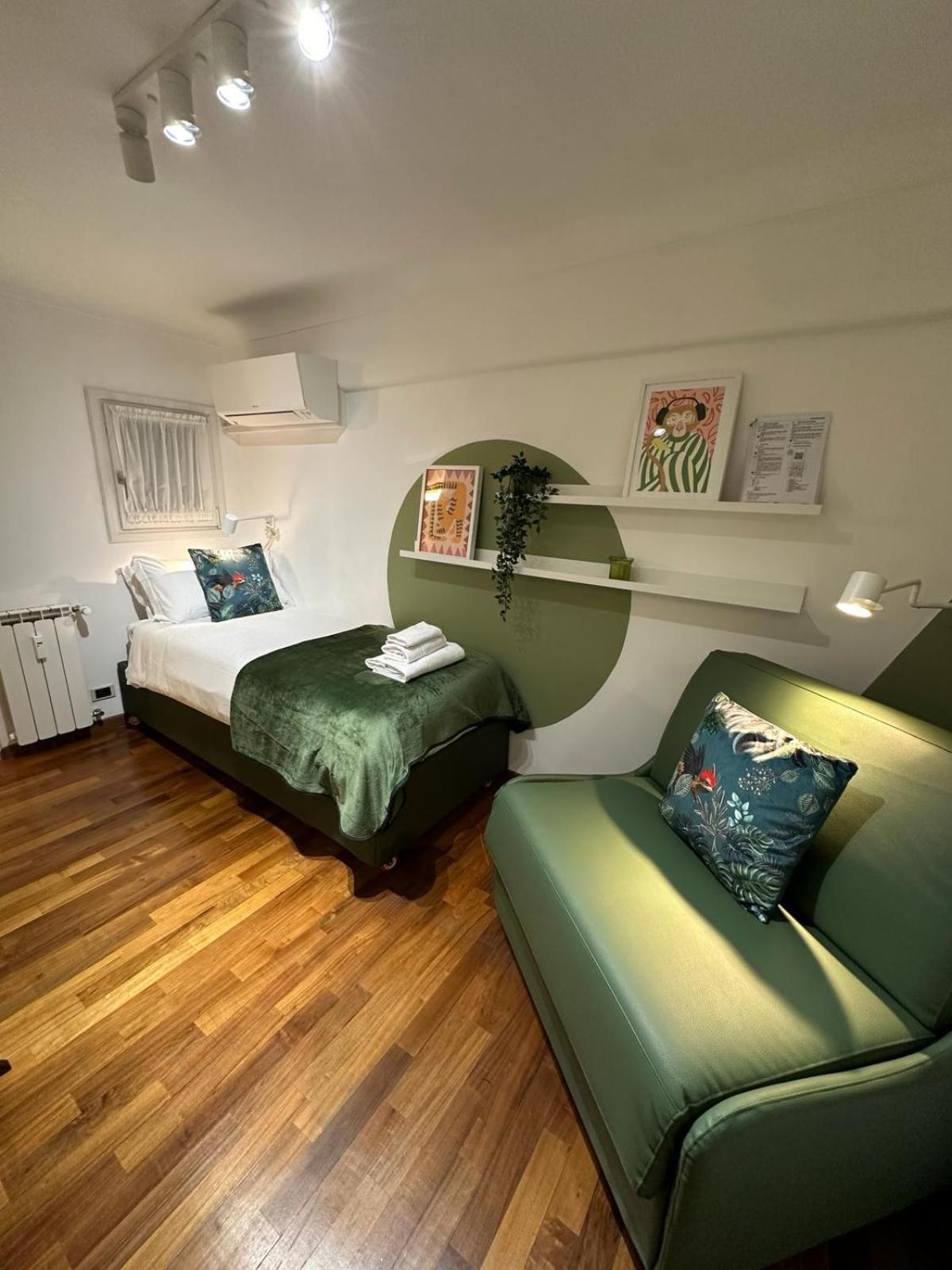 Welcome To Pantheon Apartment